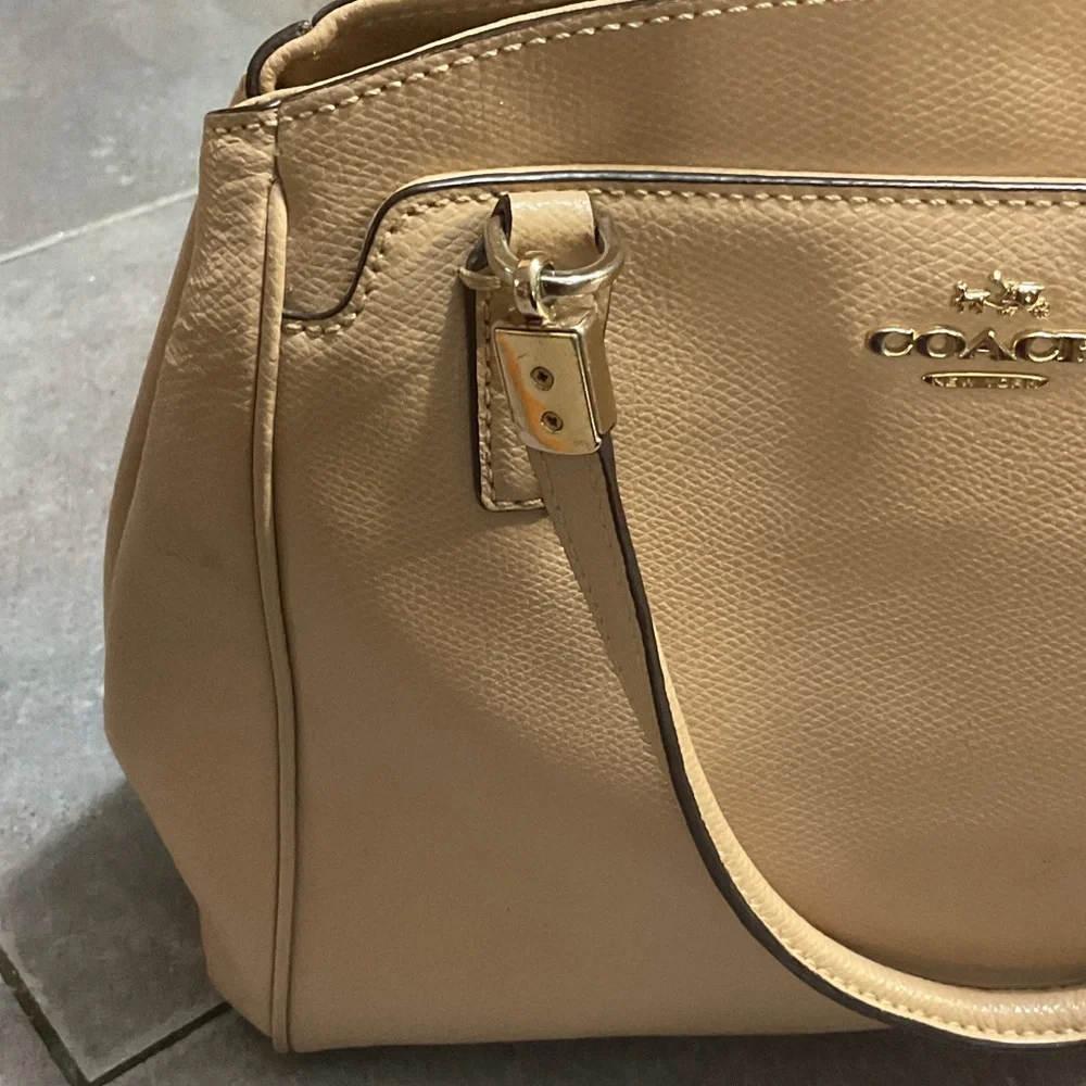 Coach chic shoulder